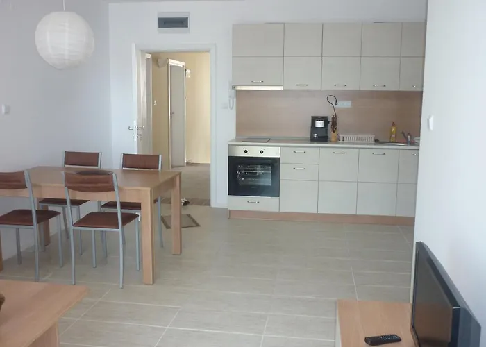 公寓 Ganozliev's In Kavatsi Area *