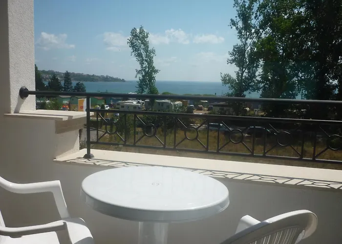 公寓 Ganozliev's In Kavatsi Area *