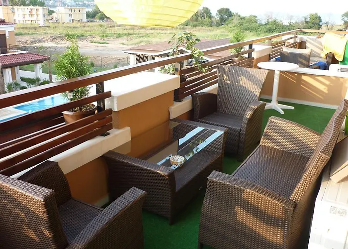 公寓 Ganozliev's In Kavatsi Area *