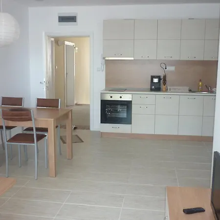公寓 Ganozliev's In Kavatsi Area *