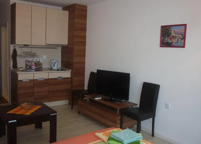 Ganozliev's In Kavatsi Area 公寓 *